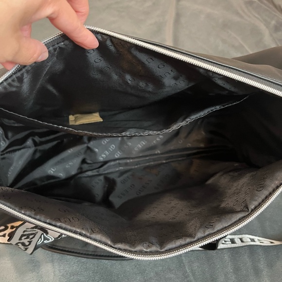 GUESS Black and White Shoulder Bag - Picture 3 of 12